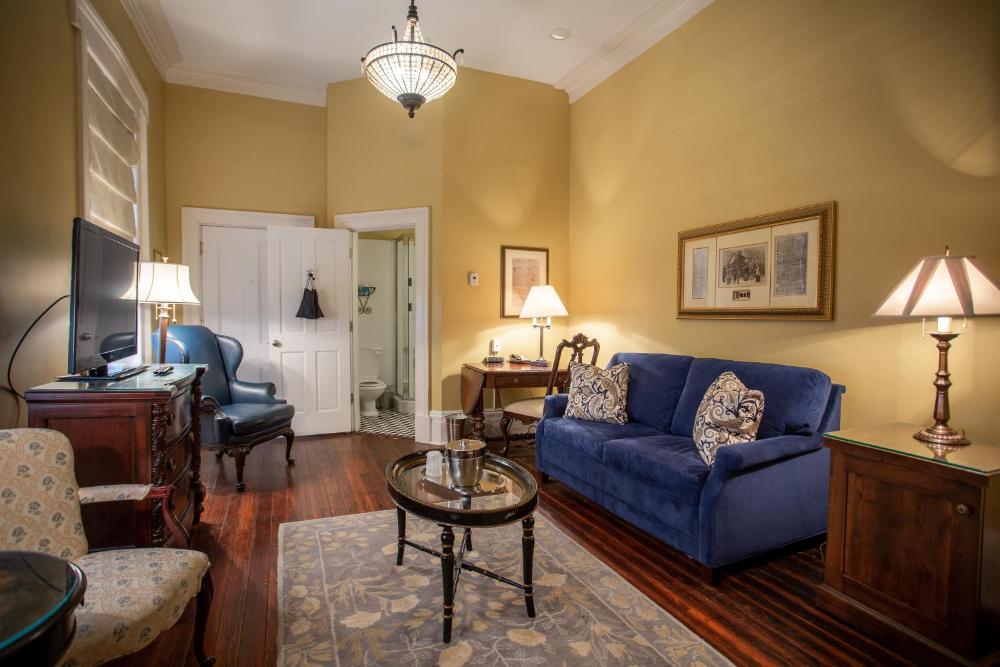Courtyard Suite interior