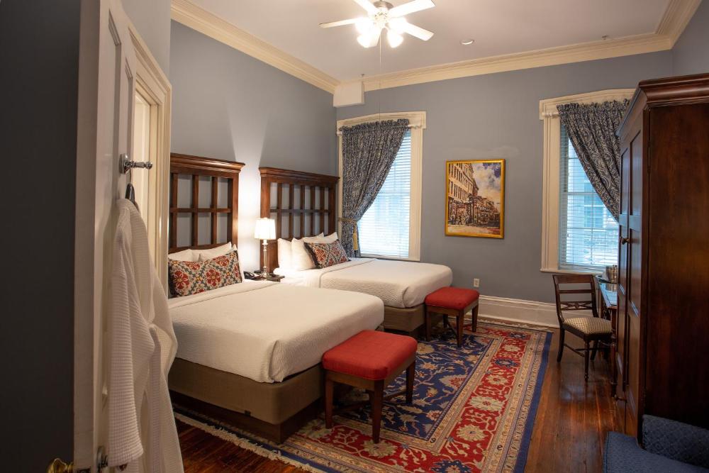 Superior Queen Room with Two Queen Beds interior